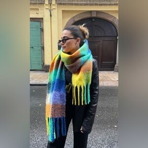 NWOT Tags Blanket Scarf